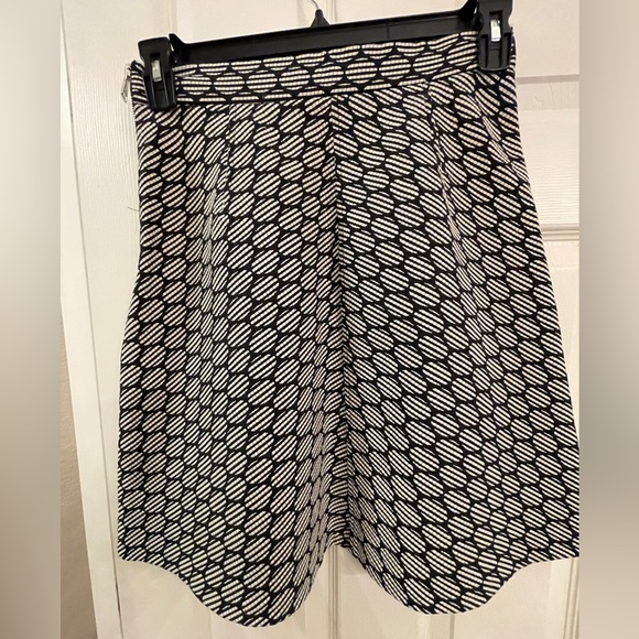 ZARA Woman Black & Ivory Textured A-Line Skirt | Size M - Picture 3 of 6